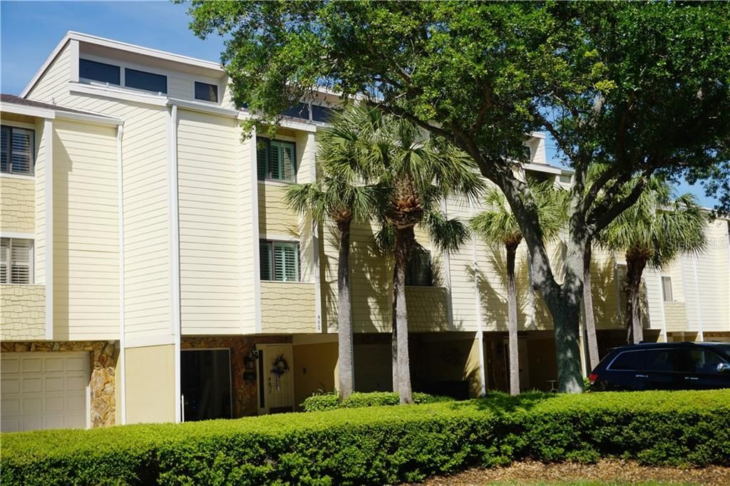 Recently Sold: $399,500 (2 beds, 2 baths, 1845 Square Feet)