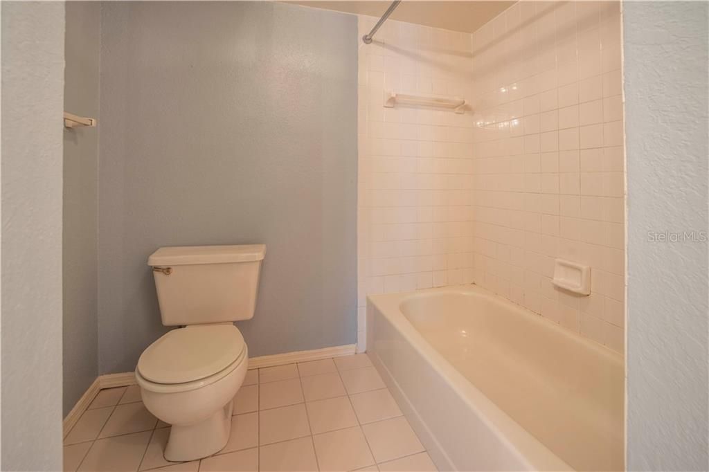 最近售出: $160,000 (2 贝兹, 2 浴室, 1245 平方英尺)