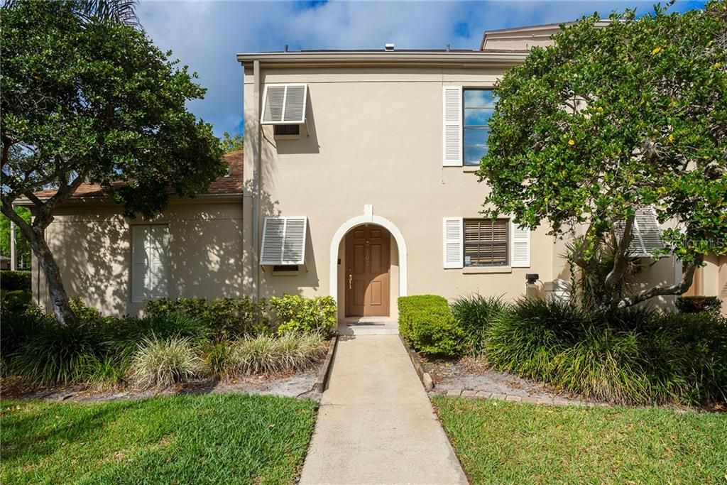 Recently Sold: $315,000 (3 beds, 3 baths, 1720 Square Feet)