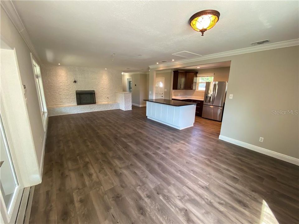 Recently Sold: $319,900 (3 beds, 2 baths, 1640 Square Feet)
