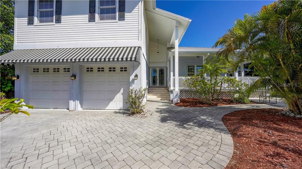 Recently Sold: $1,650,000 (4 beds, 4 baths, 3692 Square Feet)
