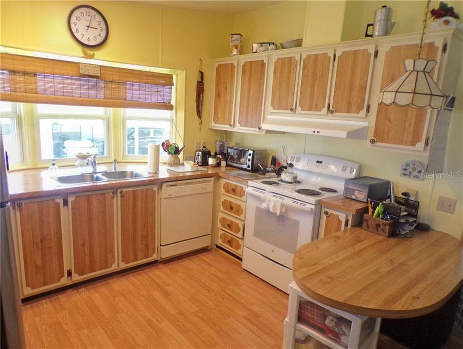 Recently Sold: $89,000 (2 beds, 2 baths, 1040 Square Feet)