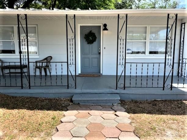 Recently Sold: $215,000 (3 beds, 2 baths, 1658 Square Feet)
