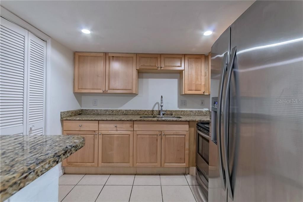 Recently Sold: $79,900 (1 beds, 1 baths, 750 Square Feet)