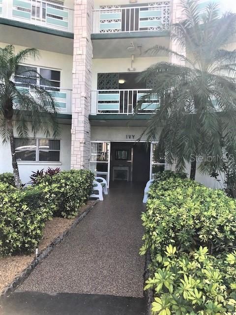 Recently Sold: $96,000 (1 beds, 1 baths, 870 Square Feet)
