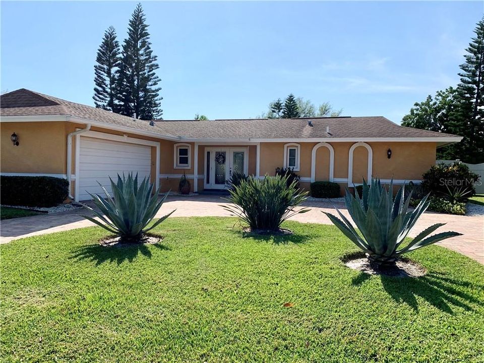 Recently Sold: $474,900 (3 beds, 2 baths, 1939 Square Feet)