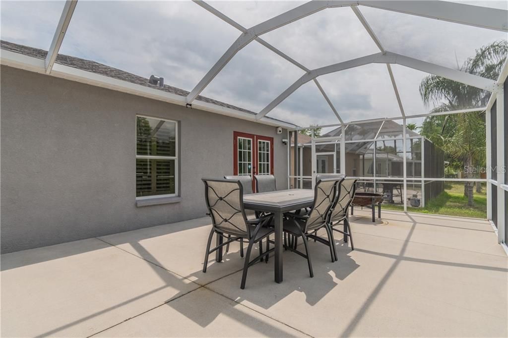 Recently Sold: $270,000 (3 beds, 2 baths, 1498 Square Feet)