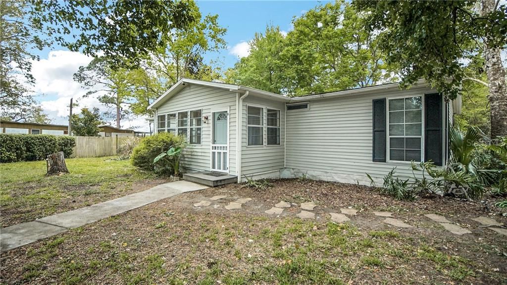 Recently Sold: $119,000 (2 beds, 2 baths, 1652 Square Feet)