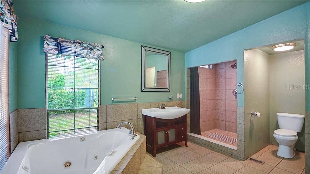 最近售出: $119,000 (2 贝兹, 2 浴室, 1652 平方英尺)