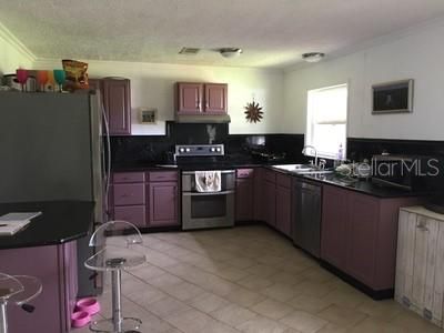 Recently Rented: $2,000 (3 beds, 2 baths, 2778 Square Feet)