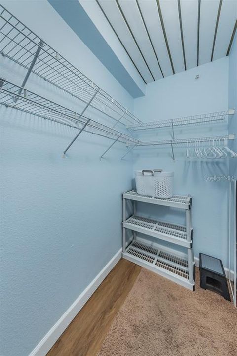 Recently Sold: $325,000 (1 beds, 1 baths, 743 Square Feet)