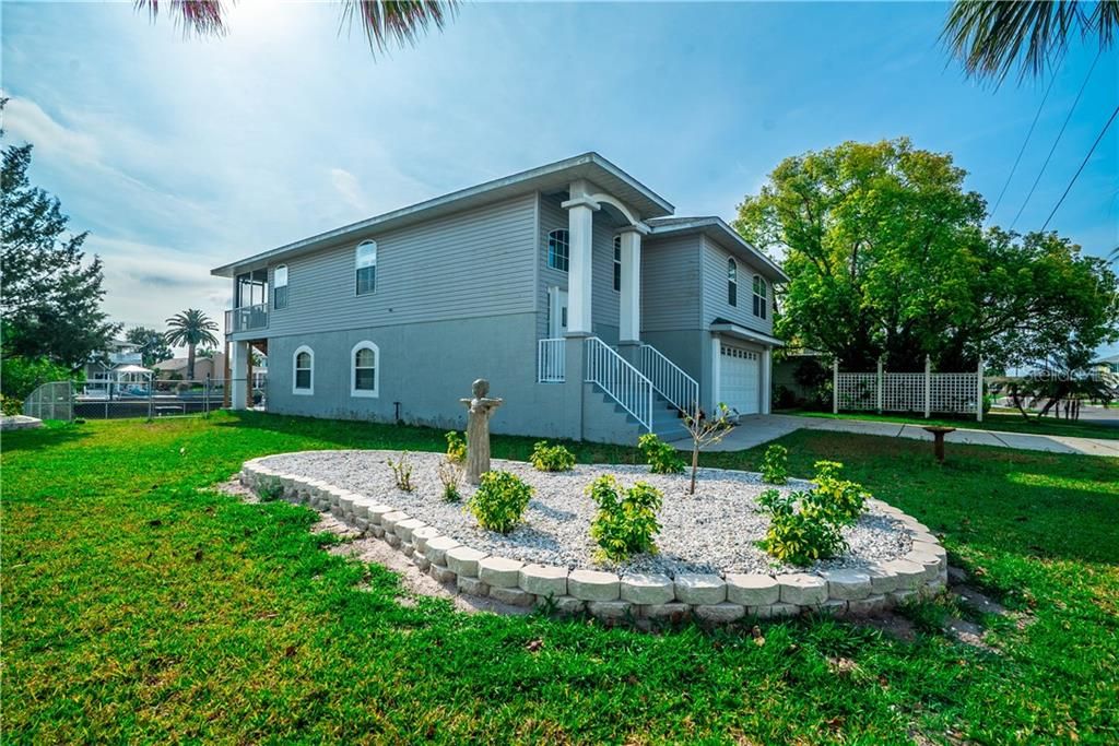 Recently Sold: $522,000 (3 beds, 2 baths, 1814 Square Feet)