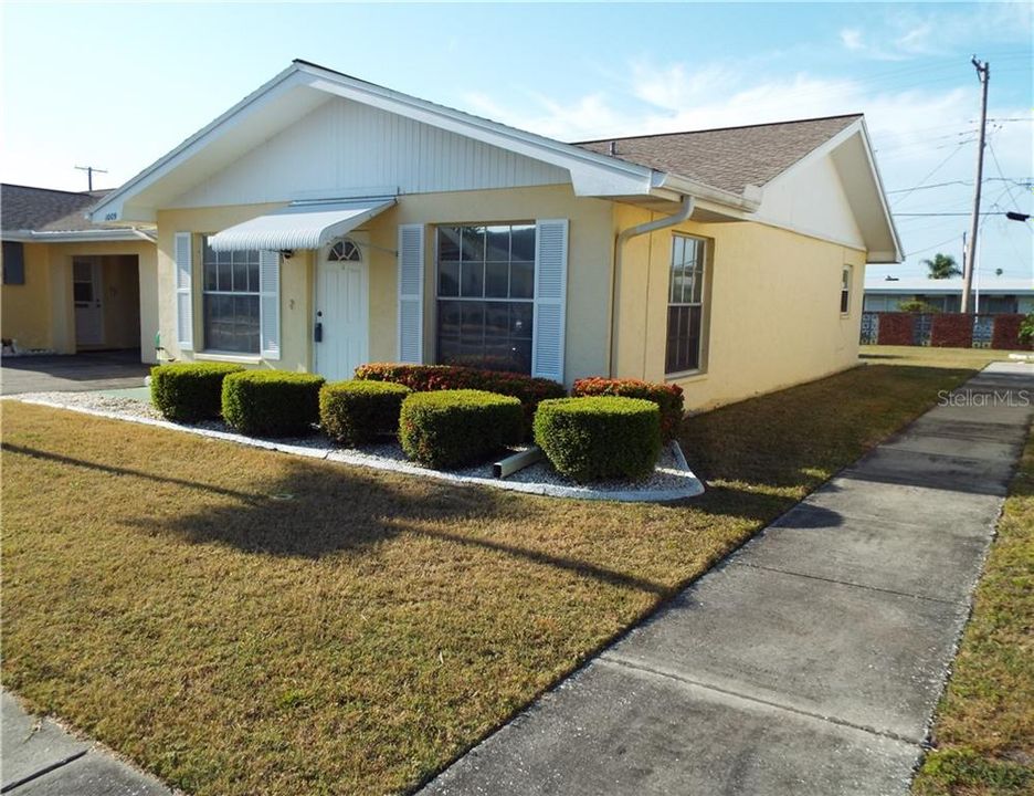 Recently Sold: $142,000 (2 beds, 2 baths, 920 Square Feet)