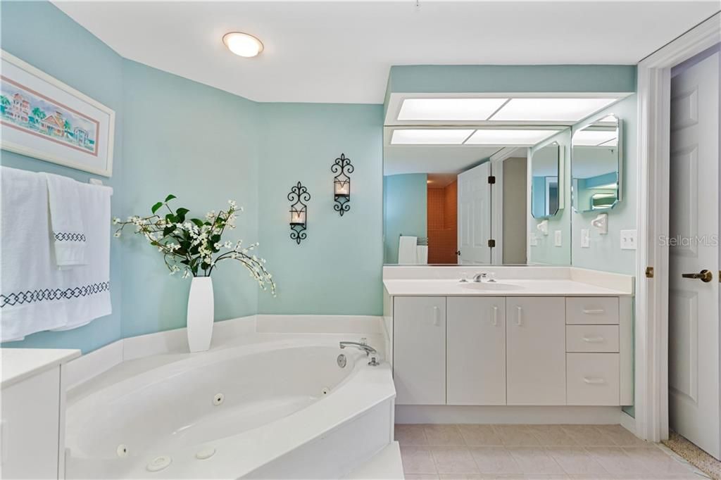 最近售出: $635,000 (3 贝兹, 2 浴室, 1470 平方英尺)