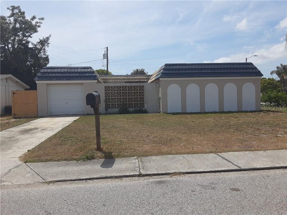 Recently Sold: $200,000 (2 beds, 2 baths, 1288 Square Feet)