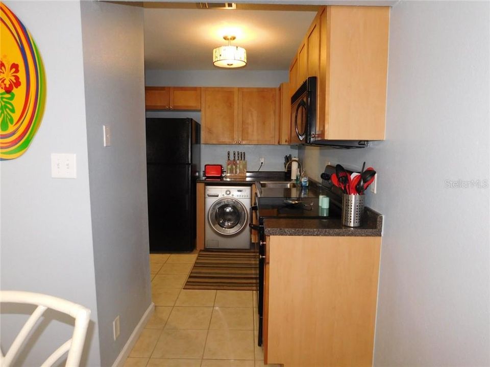 Recently Sold: $190,000 (1 beds, 1 baths, 665 Square Feet)