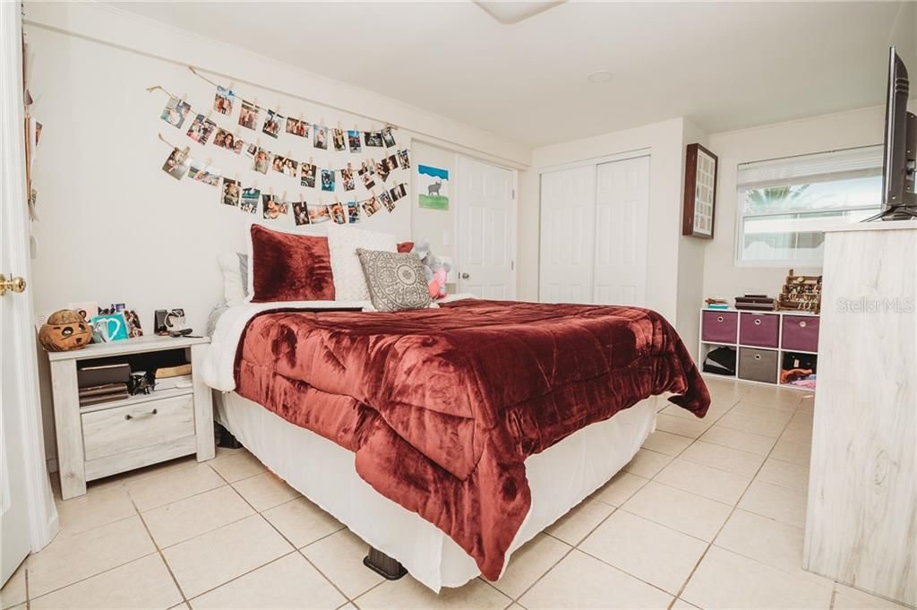Recently Sold: $215,000 (3 beds, 2 baths, 1015 Square Feet)