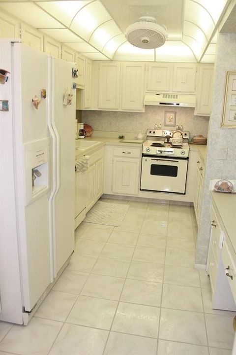 Recently Rented: $1,950 (2 beds, 2 baths, 1245 Square Feet)
