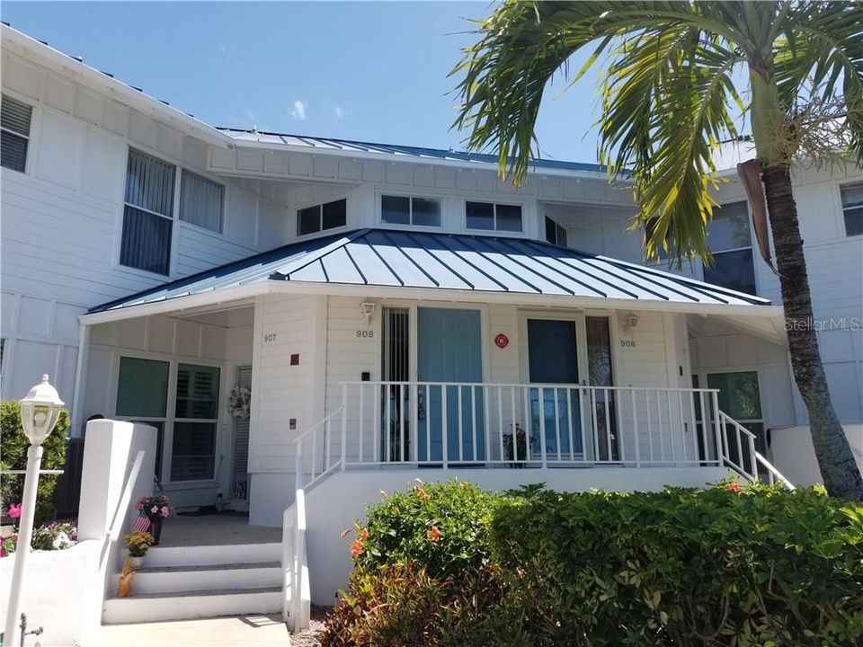 Recently Sold: $298,500 (2 beds, 2 baths, 1278 Square Feet)