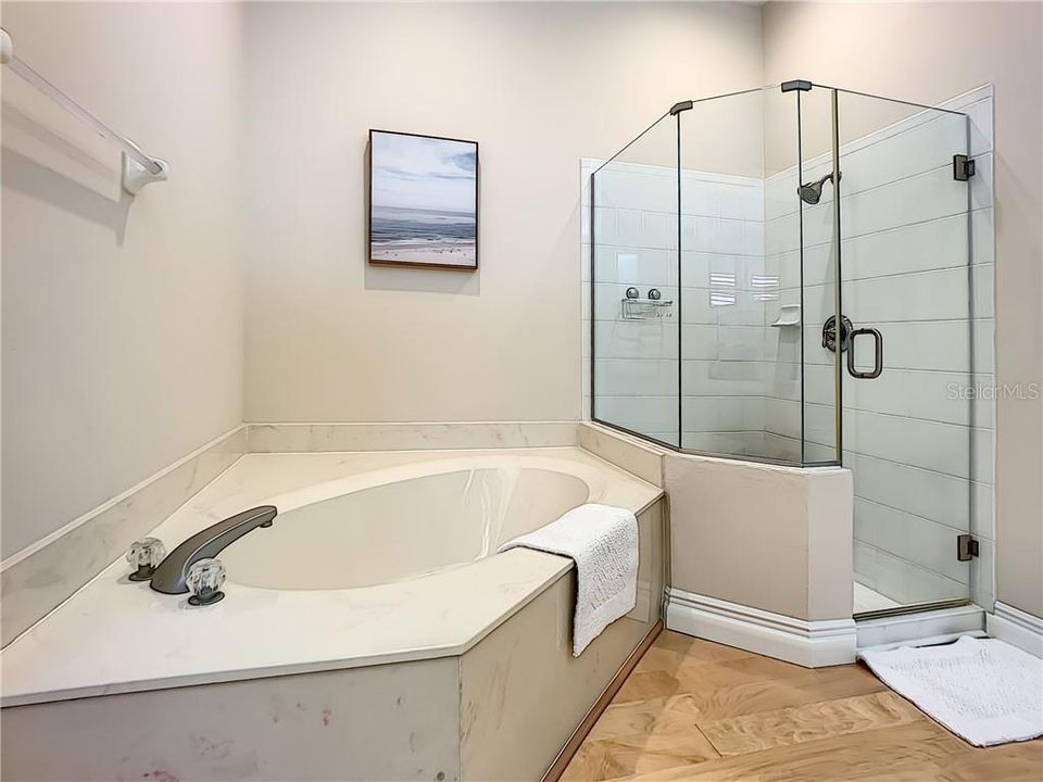 最近售出: $329,000 (3 贝兹, 2 浴室, 1640 平方英尺)