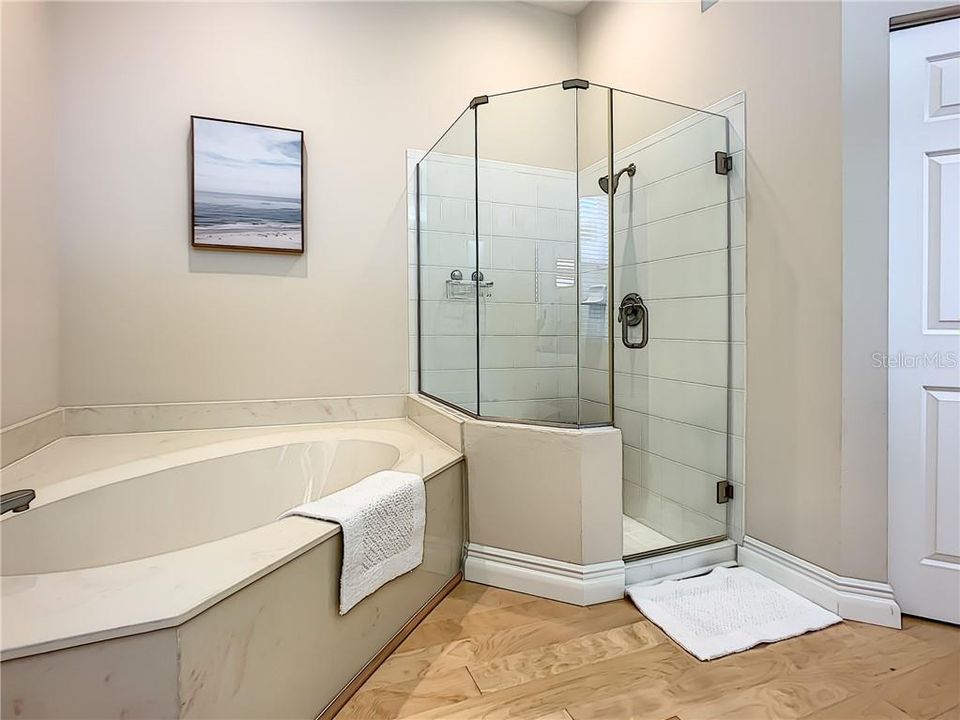 最近售出: $329,000 (3 贝兹, 2 浴室, 1640 平方英尺)
