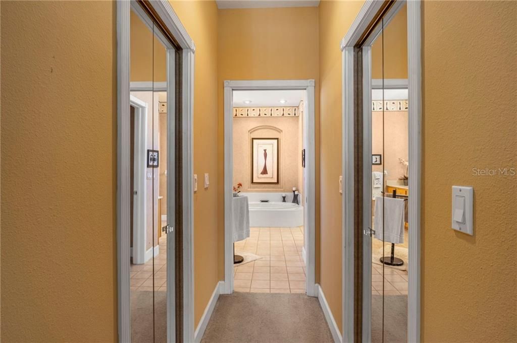 最近售出: $695,000 (4 贝兹, 3 浴室, 3149 平方英尺)
