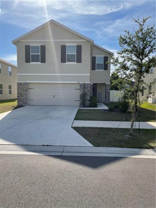 Recently Sold: $256,900 (4 beds, 2 baths, 2078 Square Feet)
