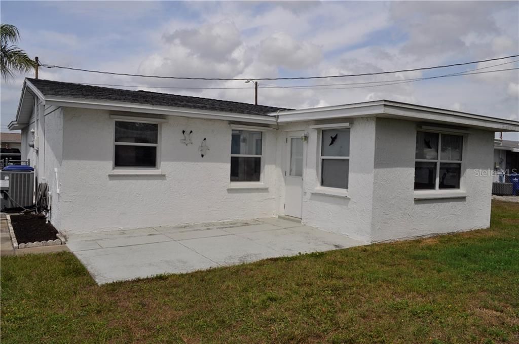 Recently Sold: $169,000 (2 beds, 1 baths, 1088 Square Feet)