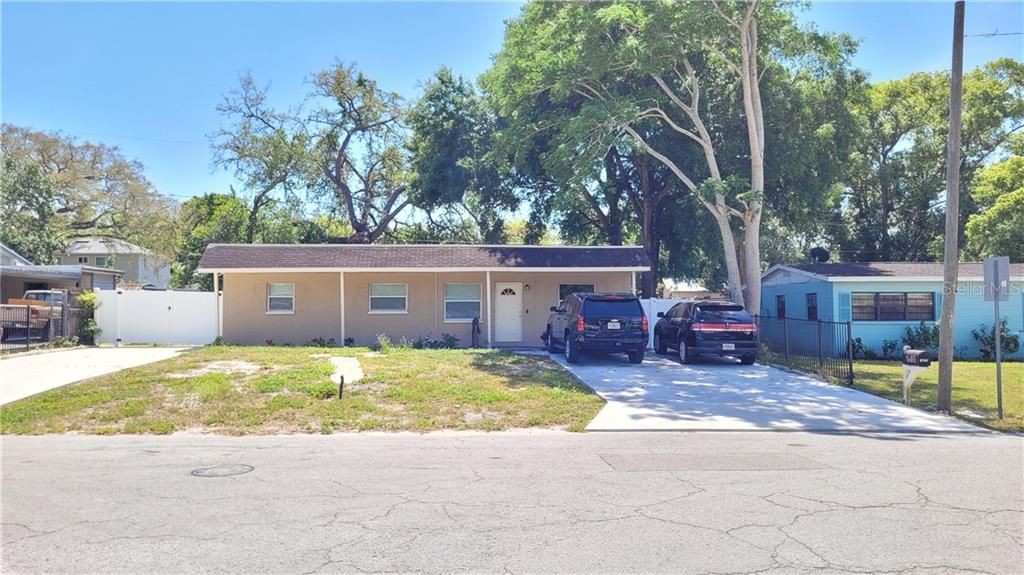 Recently Sold: $255,000 (4 beds, 2 baths, 1346 Square Feet)