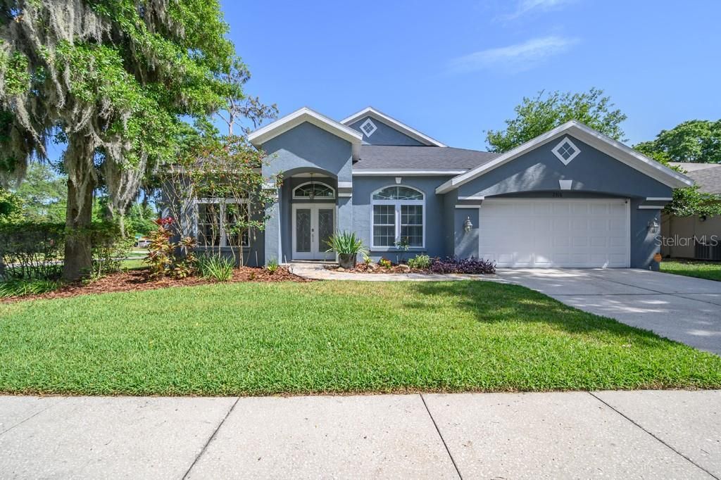 Recently Sold: $340,000 (4 beds, 2 baths, 2215 Square Feet)
