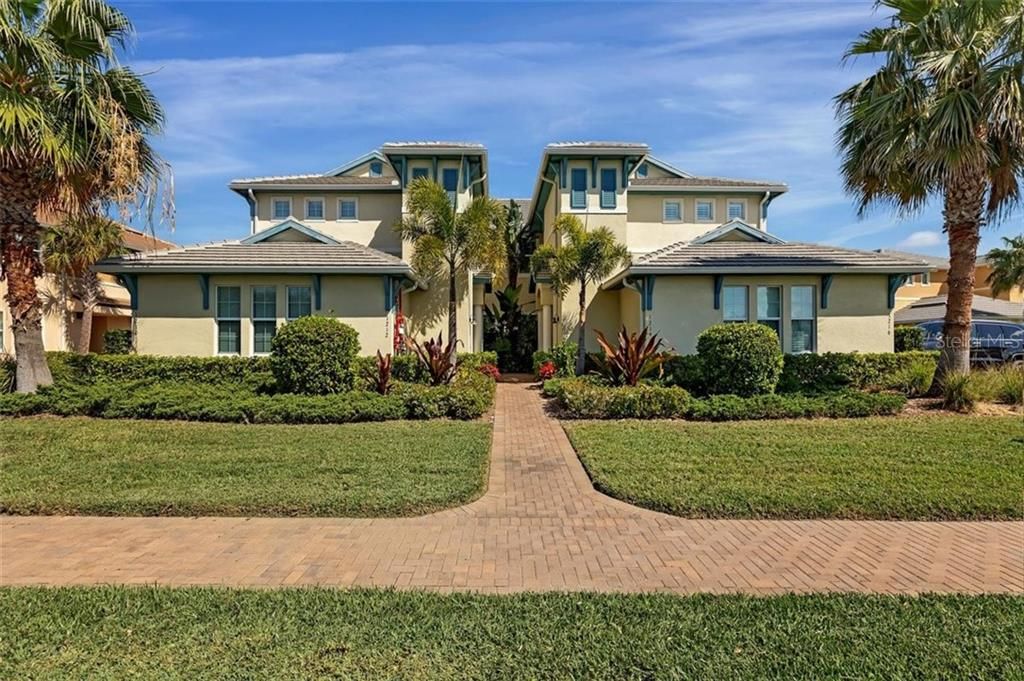 Recently Sold: $384,000 (3 beds, 2 baths, 1748 Square Feet)