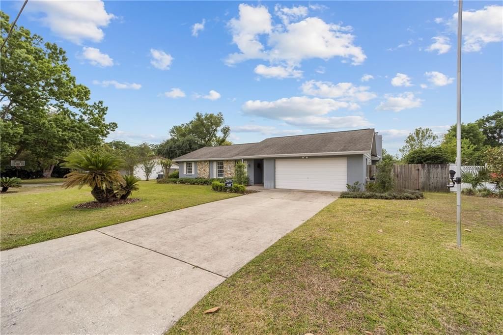 Recently Sold: $289,000 (3 beds, 2 baths, 2095 Square Feet)