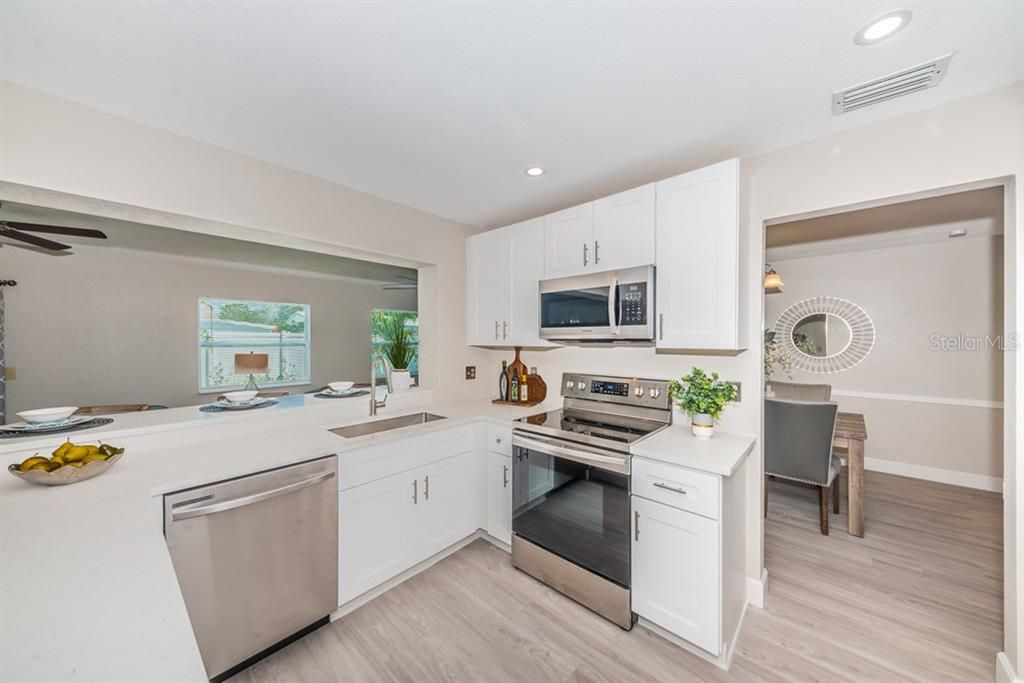 Recently Sold: $449,000 (3 beds, 2 baths, 2040 Square Feet)