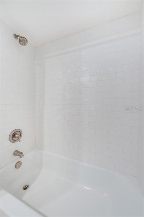 最近售出: $449,000 (3 贝兹, 2 浴室, 2040 平方英尺)
