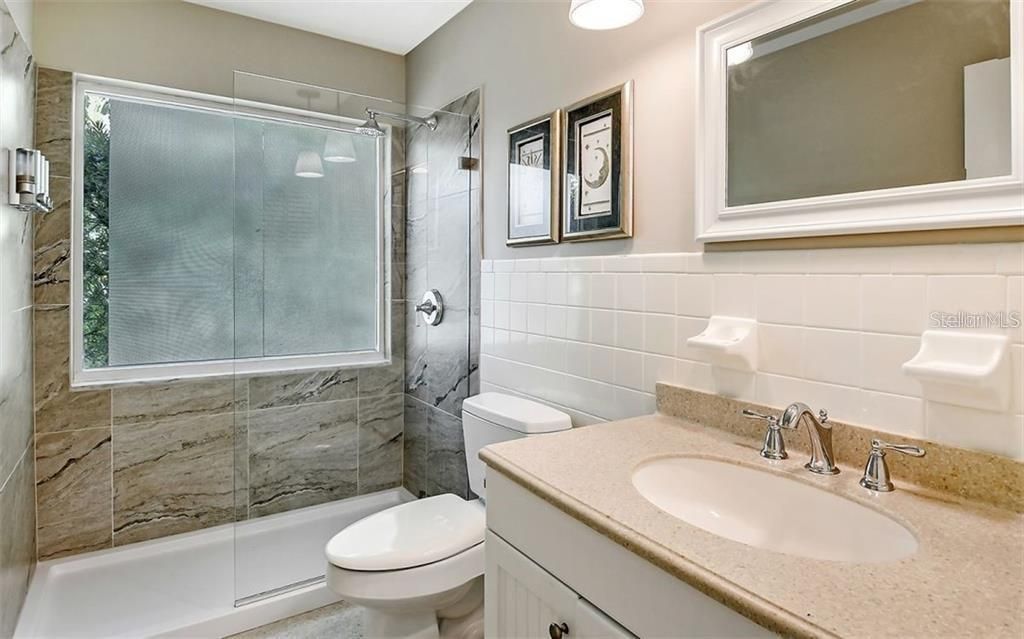 最近租的: $5,995 (3 贝兹, 2 浴室, 2164 平方英尺)