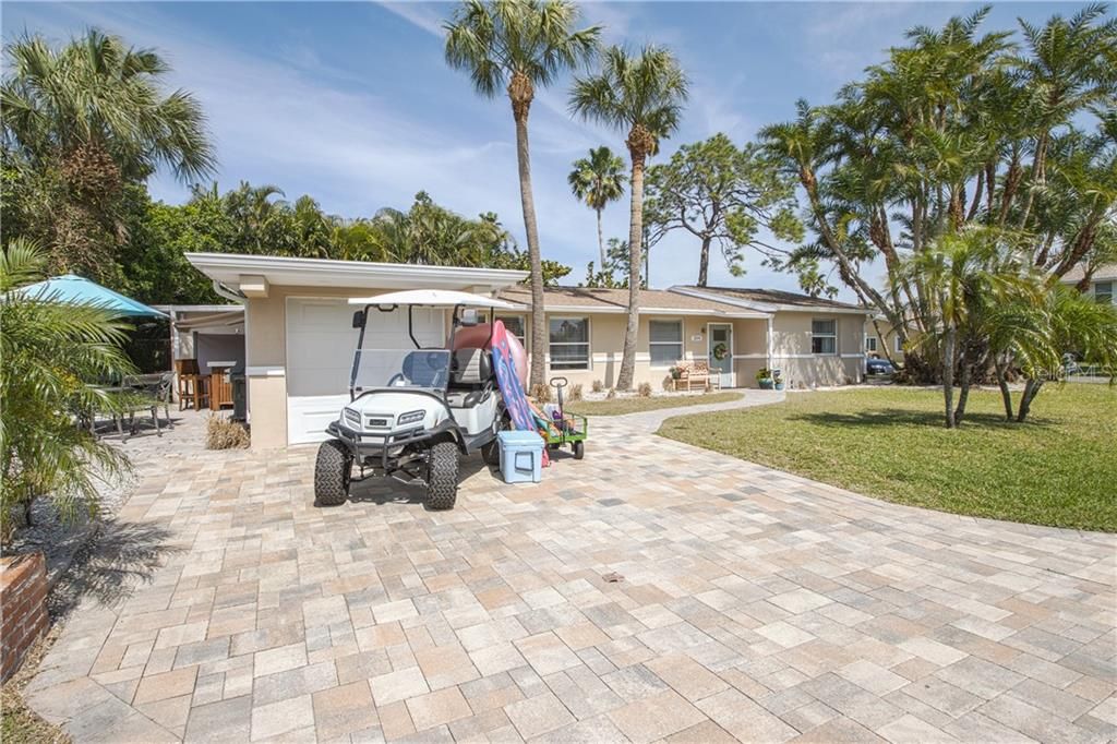 Recently Sold: $619,000 (4 beds, 2 baths, 1621 Square Feet)