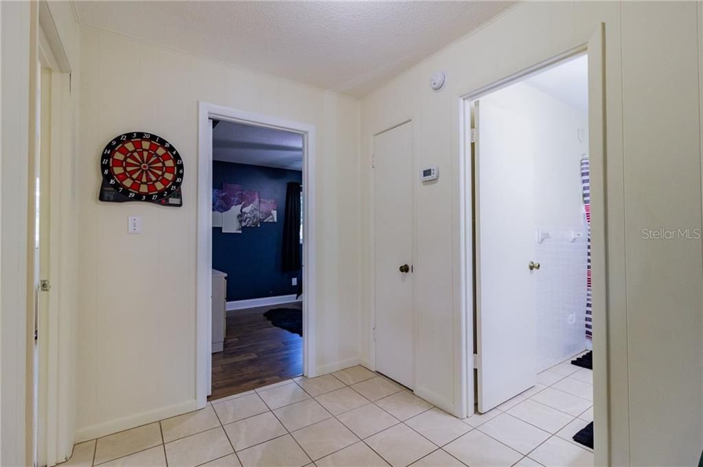 Recently Sold: $153,000 (2 beds, 1 baths, 884 Square Feet)