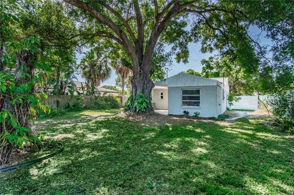 Recently Sold: $289,000 (3 beds, 1 baths, 1270 Square Feet)
