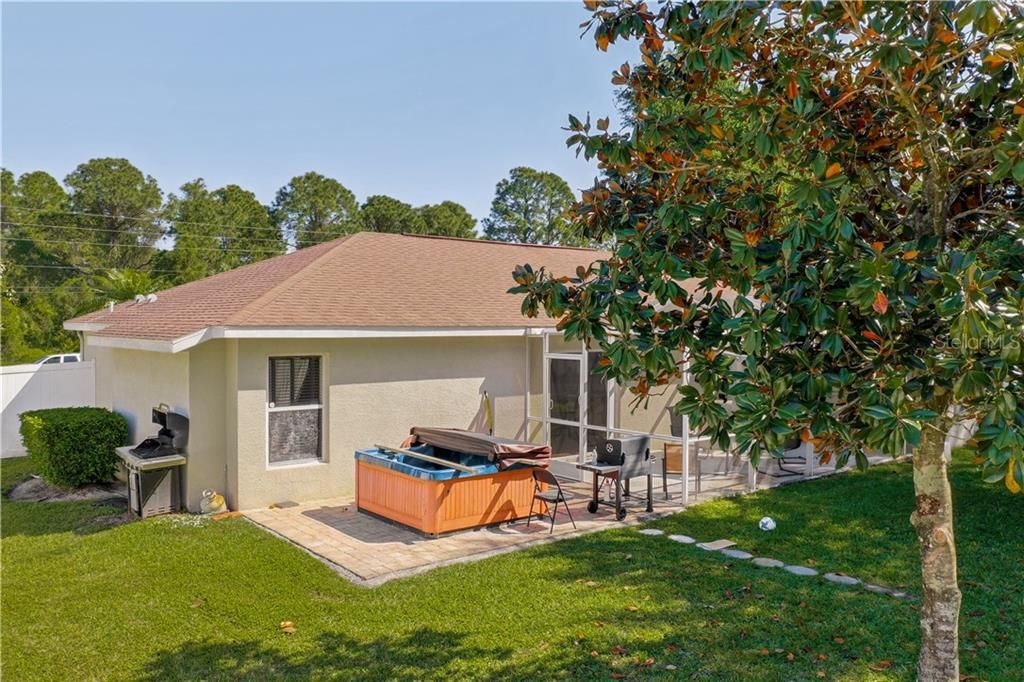 Recently Sold: $260,000 (3 beds, 2 baths, 1644 Square Feet)