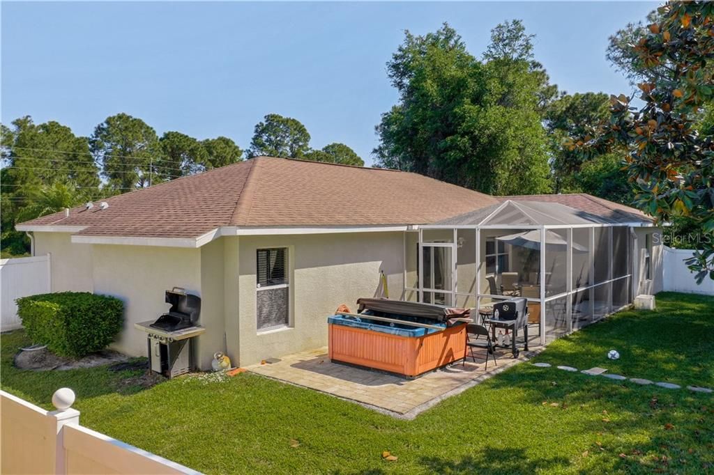 Recently Sold: $260,000 (3 beds, 2 baths, 1644 Square Feet)