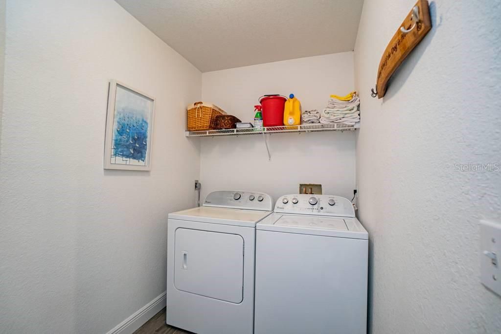 Recently Sold: $270,000 (2 beds, 2 baths, 1633 Square Feet)