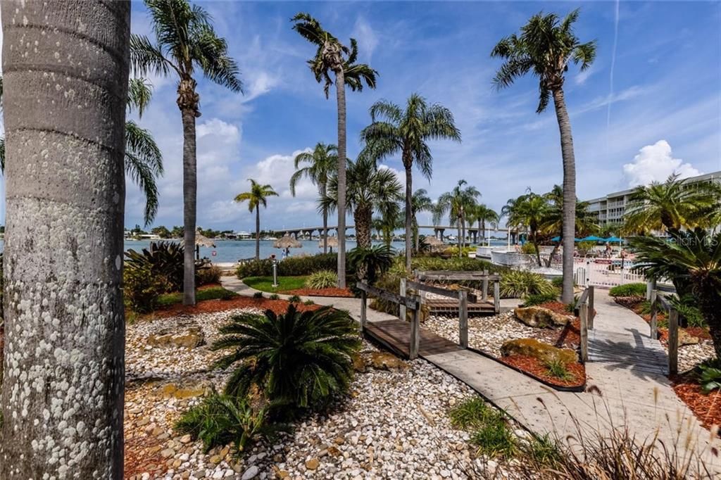 Recently Sold: $470,000 (2 beds, 2 baths, 1080 Square Feet)