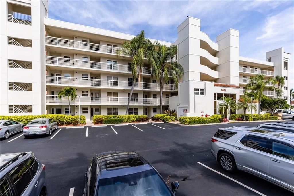 Recently Sold: $470,000 (2 beds, 2 baths, 1080 Square Feet)