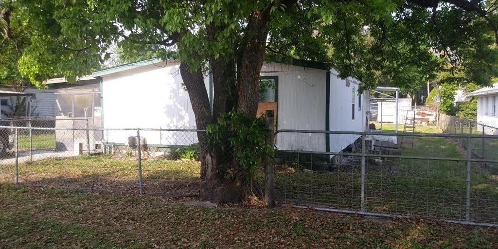 Recently Sold: $99,000 (3 beds, 2 baths, 1144 Square Feet)