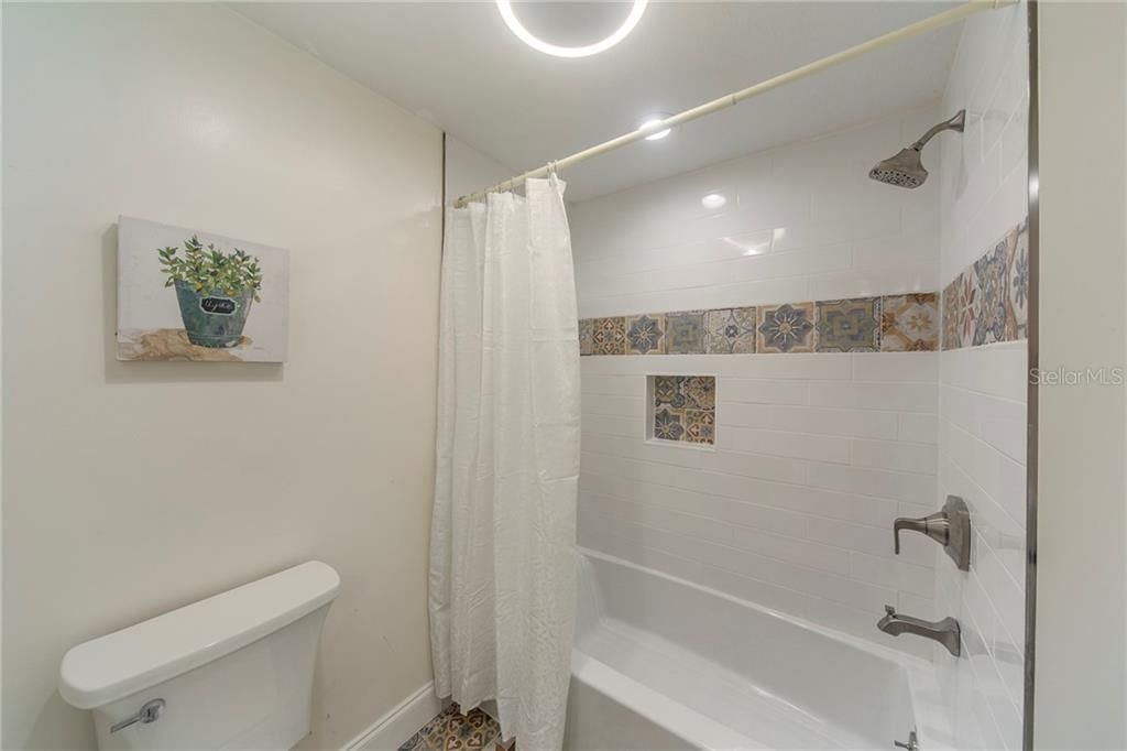 最近售出: $535,000 (4 贝兹, 3 浴室, 2278 平方英尺)