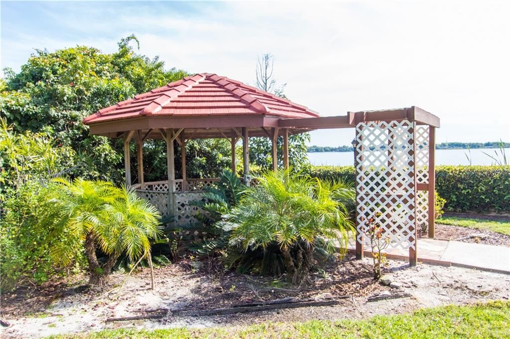 Recently Sold: $450,000 (3 beds, 3 baths, 3439 Square Feet)