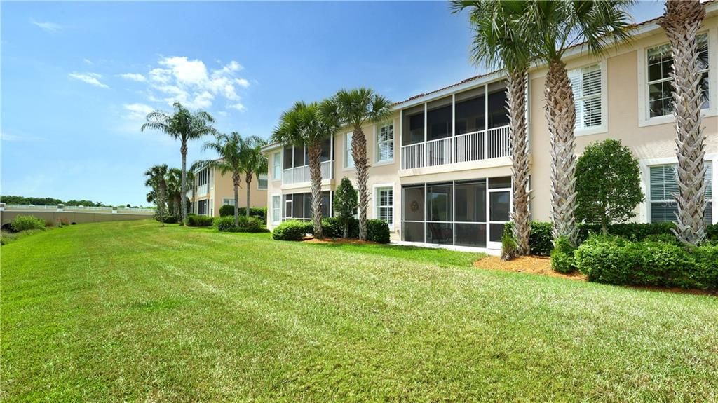 Recently Sold: $293,000 (2 beds, 2 baths, 1554 Square Feet)