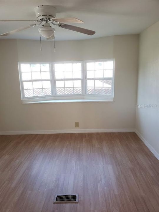 Recently Rented: $950 (2 beds, 1 baths, 768 Square Feet)