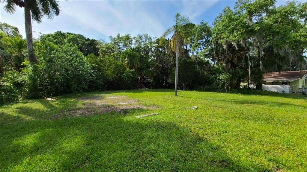 最近售出: $89,000 (0.19 acres)