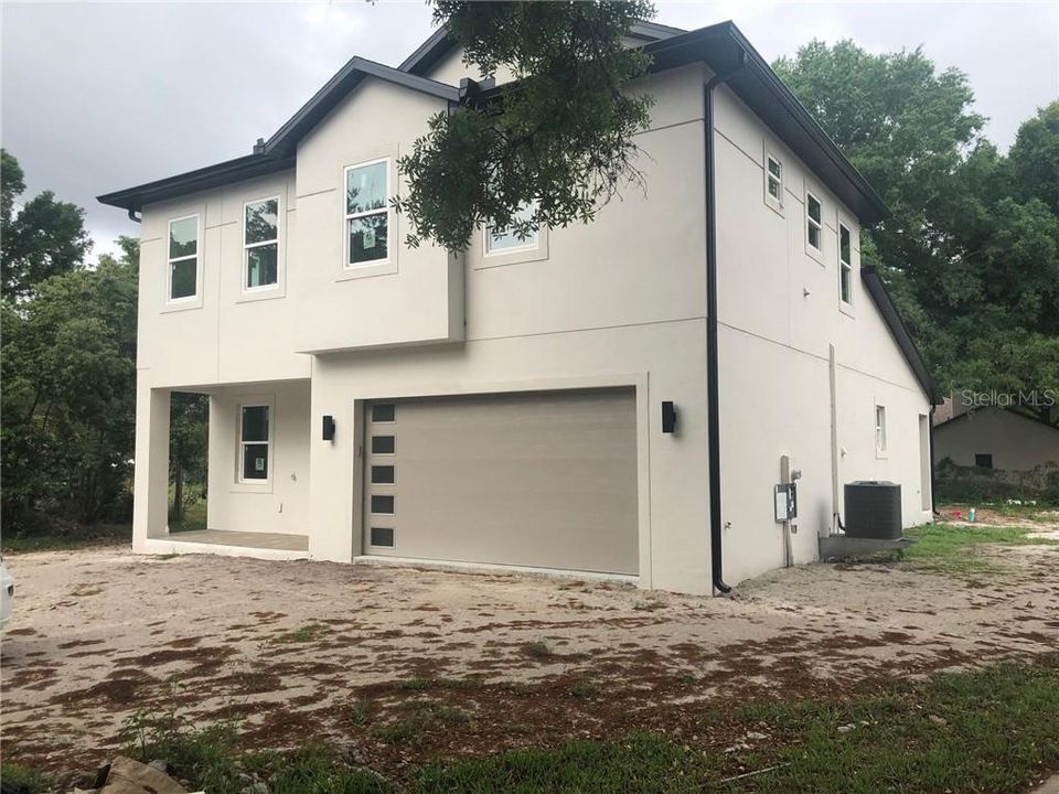 Recently Sold: $460,000 (4 beds, 3 baths, 2715 Square Feet)
